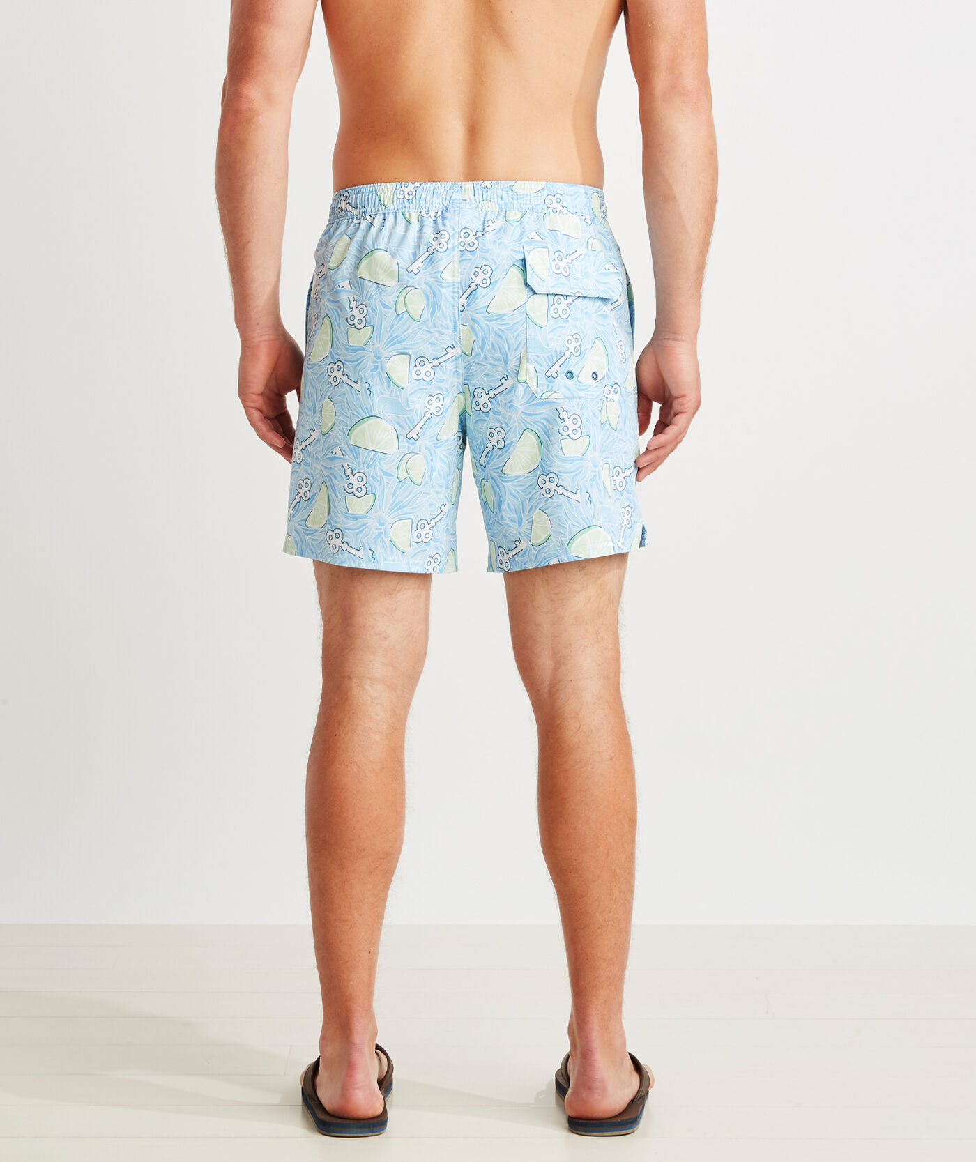 Shop 7 Inch Chappy Trunk at vineyard vines