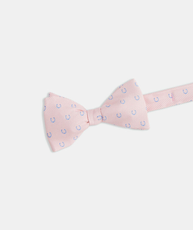 Shop Kentucky Derby Seersucker Horseshoes Printed Bow Tie At Vineyard Vines