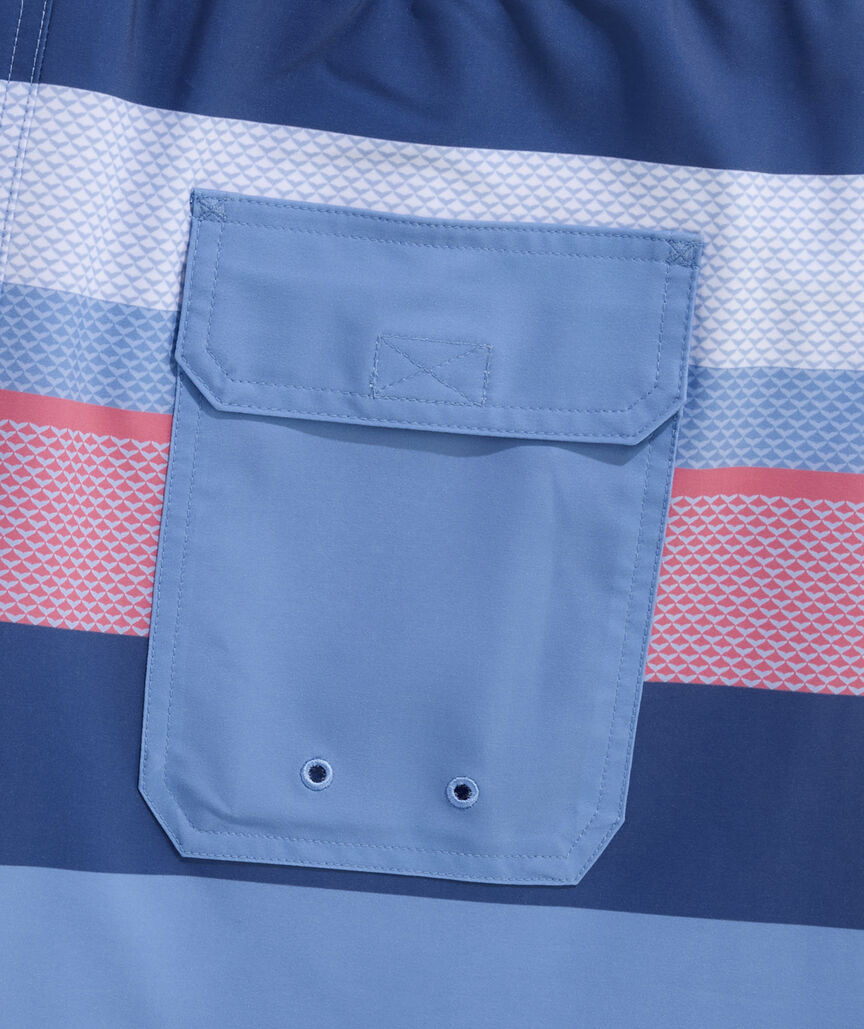 OUTLET 7 Inch Whale Tail Stripe Chappy Swim Trunks