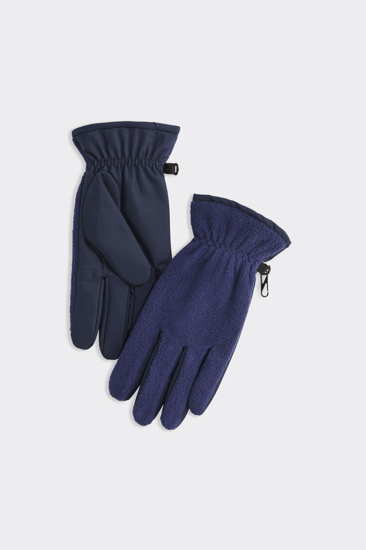 Shop Men's Accessories at vineyard vines