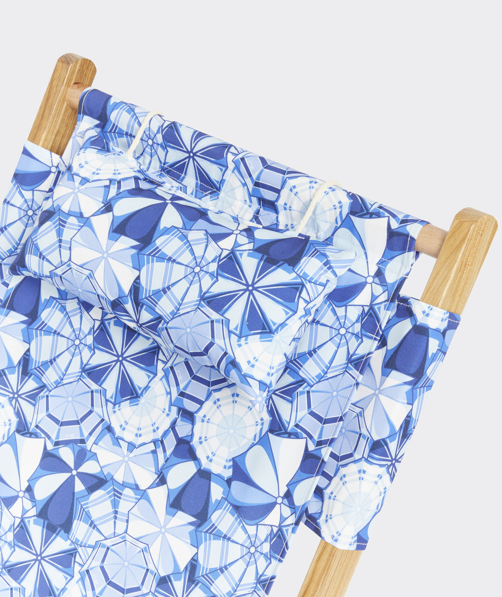 Shop Resort Umbrellas Beach Chair at vineyard vines