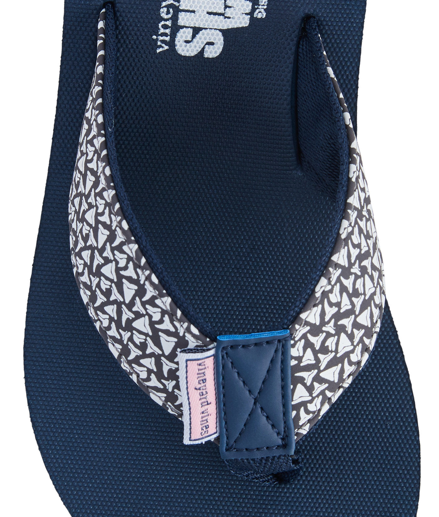 vineyard vines boys flip flops