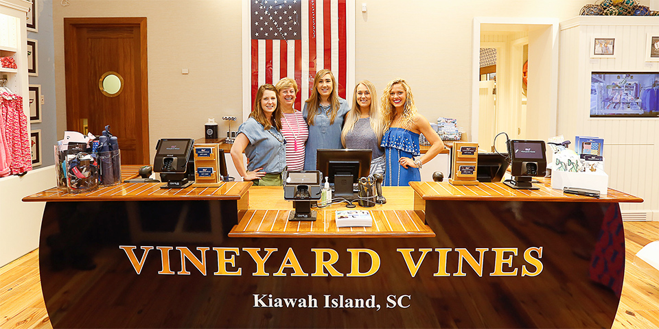 Working At Vineyard Vines: Employee Reviews And Culture - Zippia